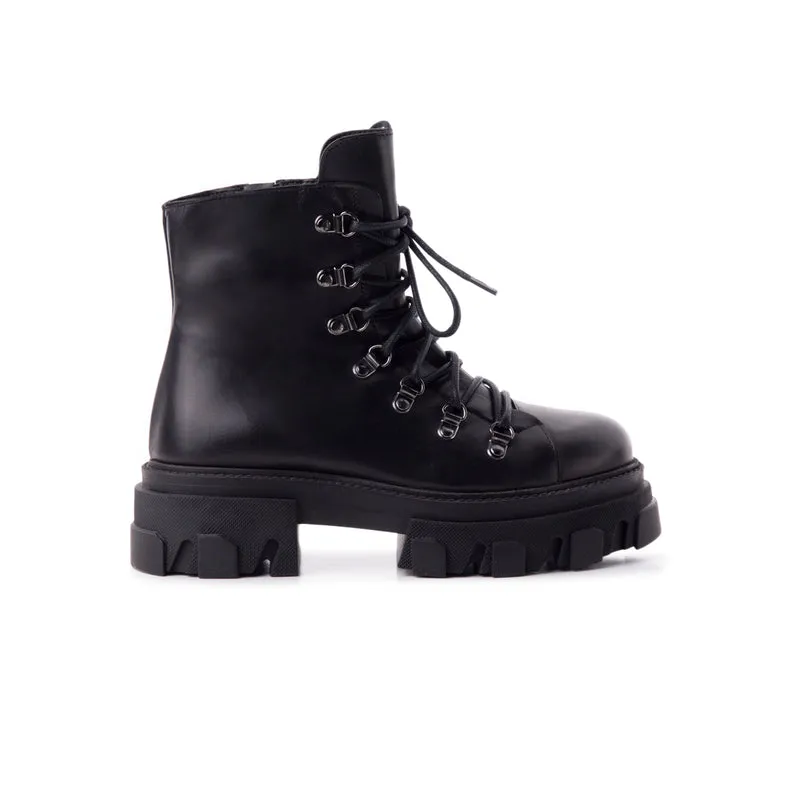 Tokai Black Leather/Black Sole
