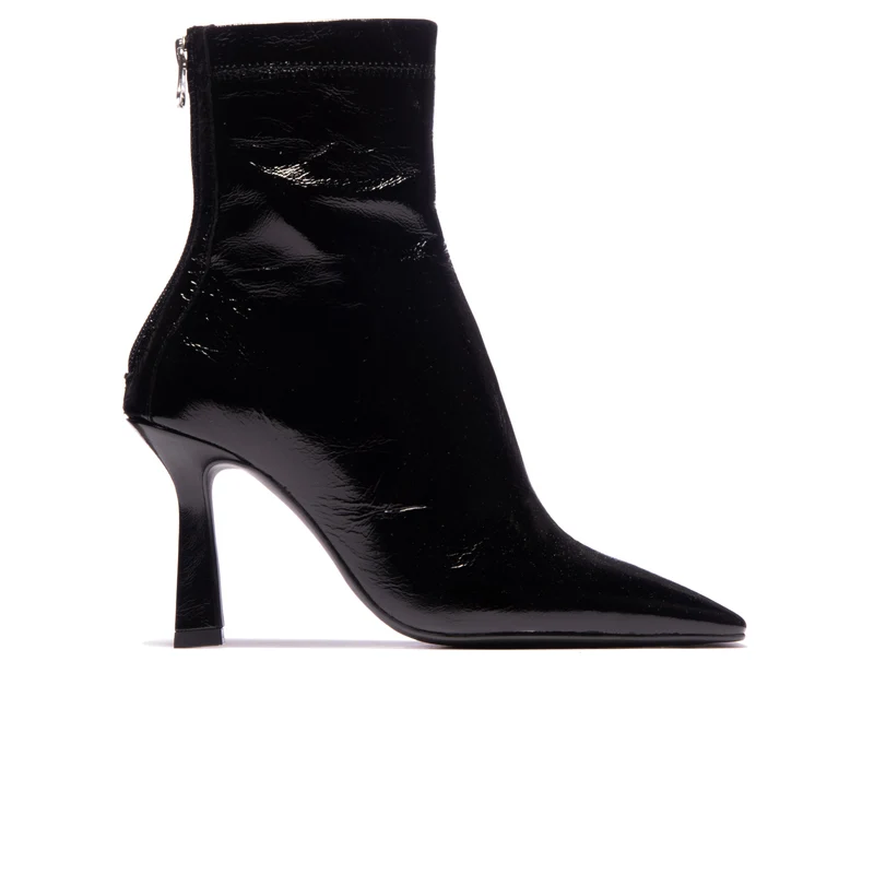 Almada Black Leather