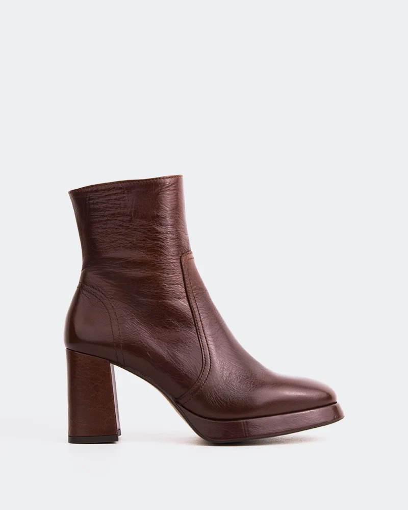 Filton Chestnut Leather