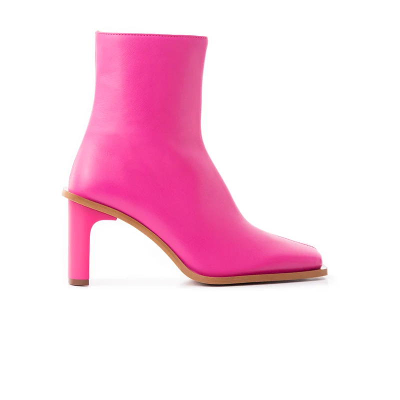 Uzwil Fuschia Leather