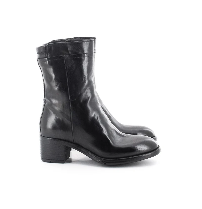 BOOTS AP35A