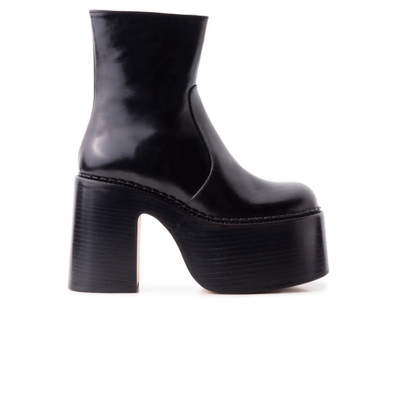 Gunner Black Leather