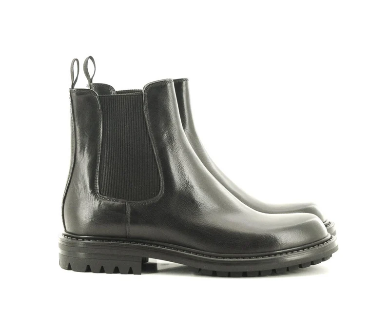 BOOTS D530