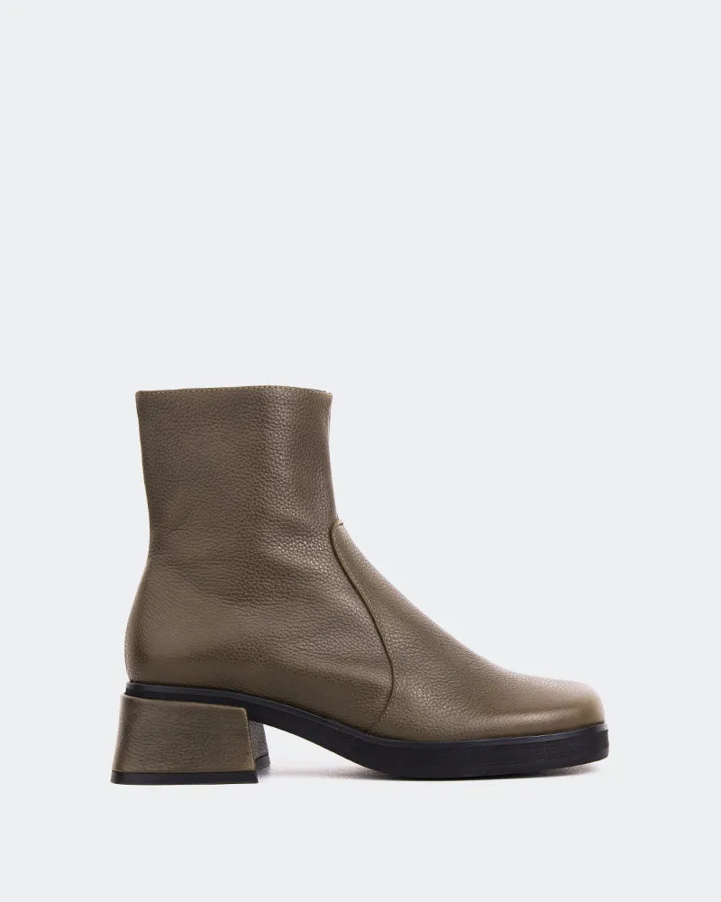 Lamarck Khaki Leather