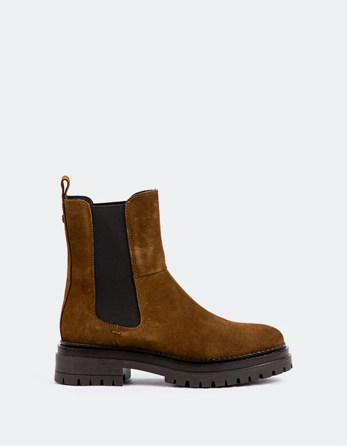 Lavak Tan Suede