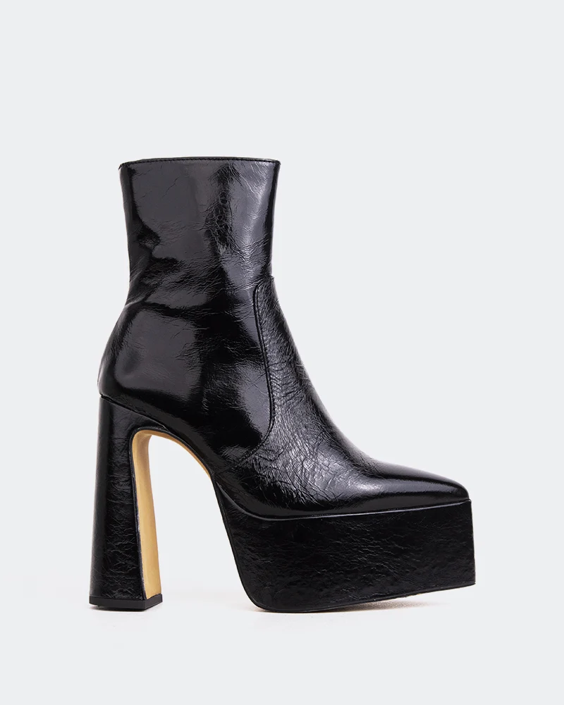 Sarov Black Leather
