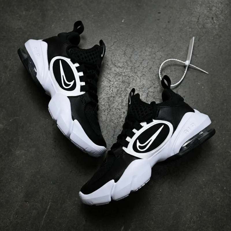 Nike Air Max Alpha Savage 2 - Black/White